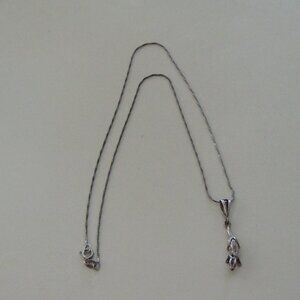 STERLING SILVER CHAIN W/ALLIGATOR / CROCODILE PENDANT